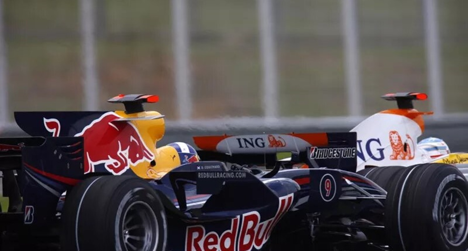El lamento de Fernando Alonso por no tener coche el día que los Red Bull  fallaron